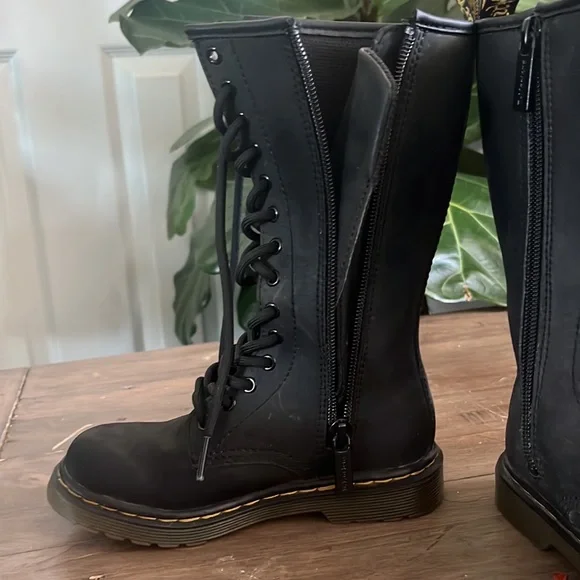1914 smooth black dr. Martens kids size 11 - Picture 5 of 5
